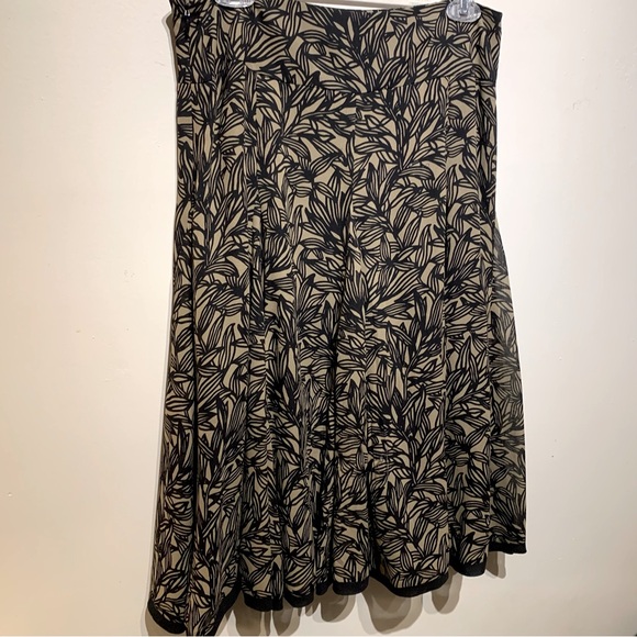 Skirt 100% Silk sz.6 - Picture 1 of 9